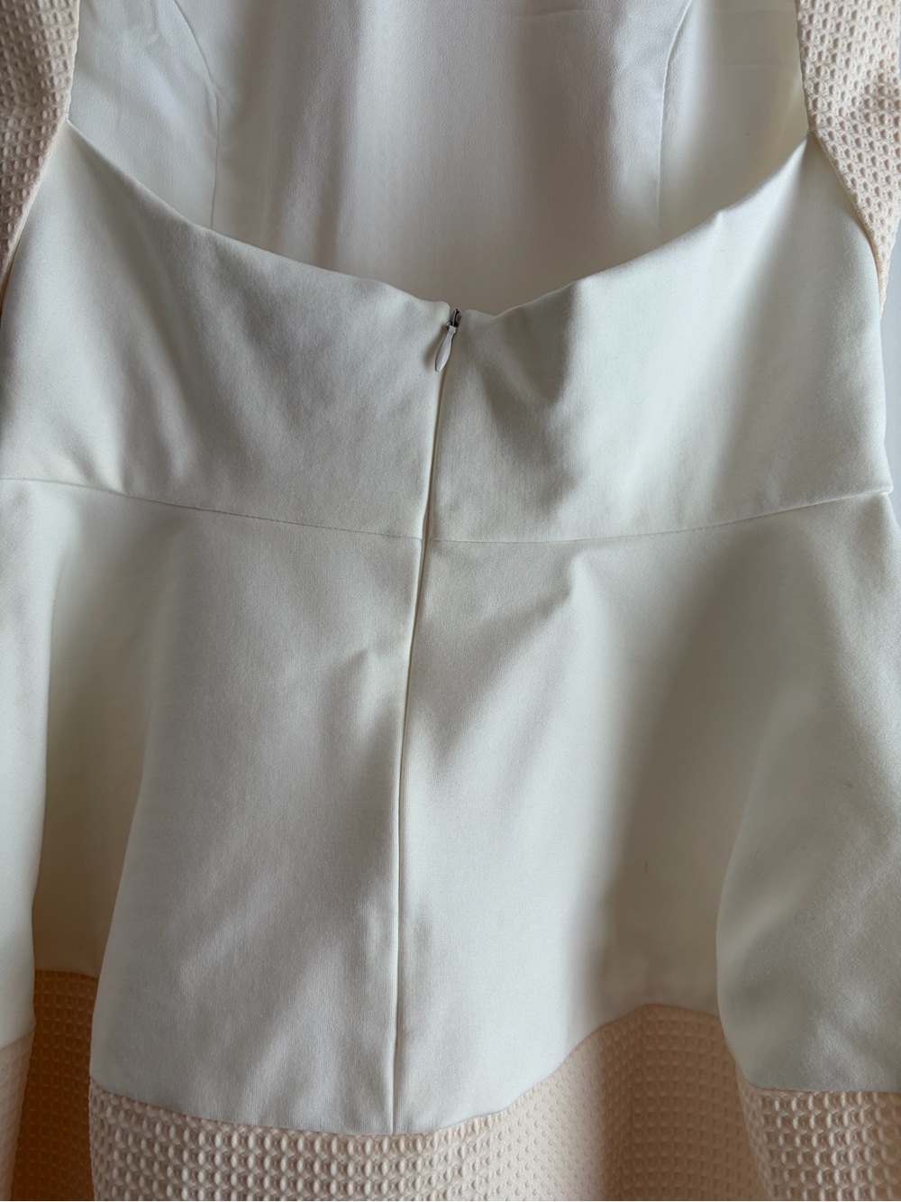 Elliatt Perception Low Back Midi Dress Off White Back Zip Women's Size M - Picture 9 of 15